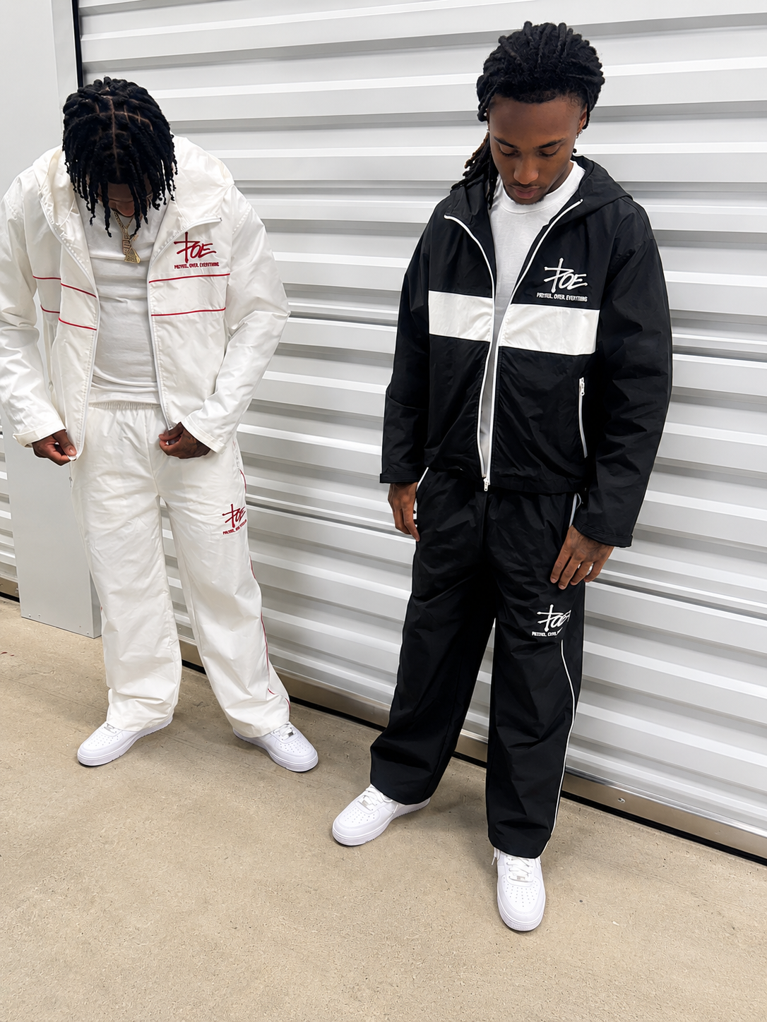 [White] Windbreaker set